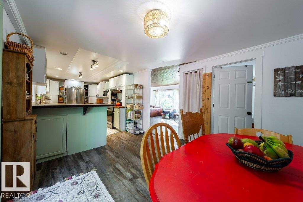 #20 52059 RGE ROAD 220 - 10
