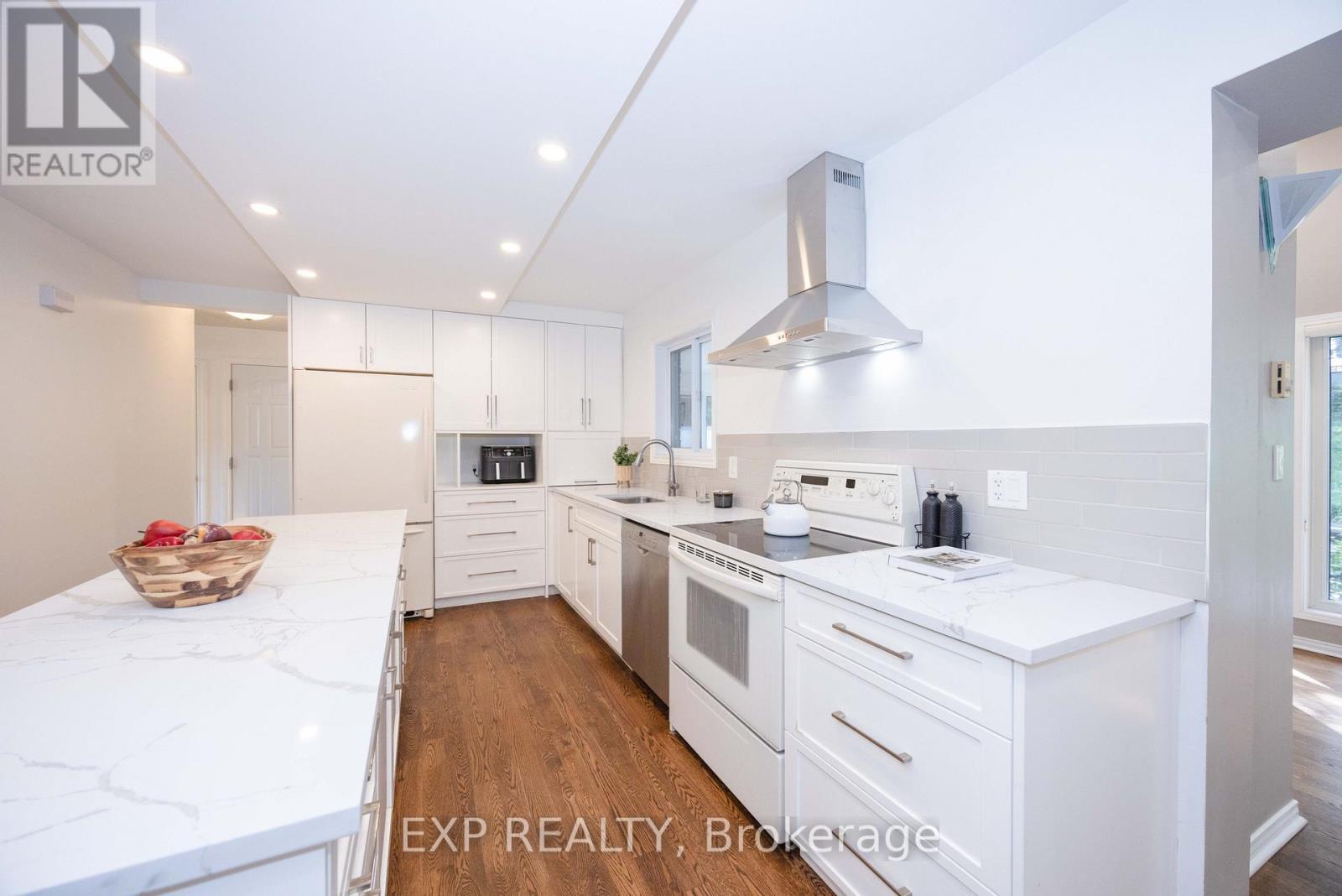 14 CARR CRESCENT - Image 12