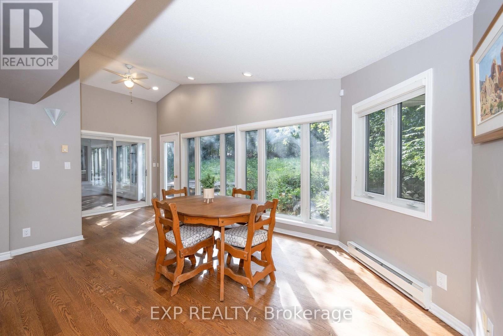 14 CARR CRESCENT - 18