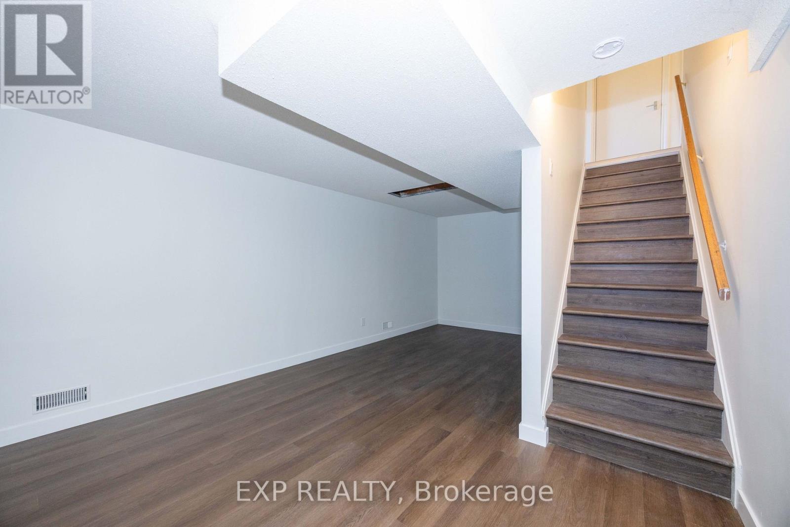 14 CARR CRESCENT - Image 39