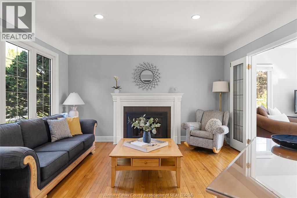 3926 ROSELAND DRIVE West - 13