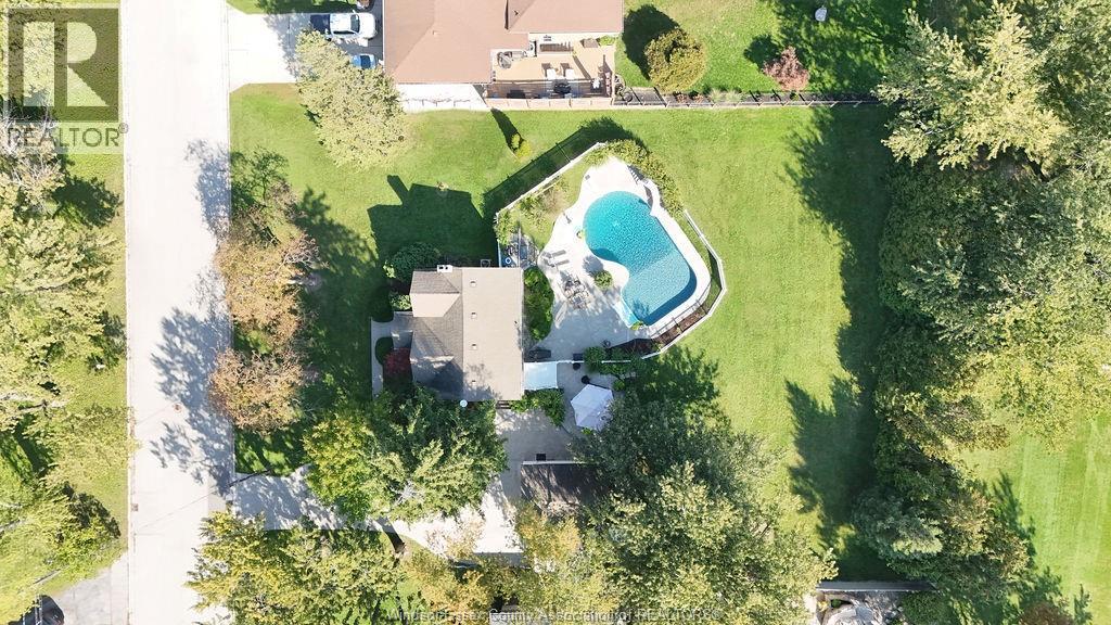 3926 ROSELAND DRIVE West - Image 10