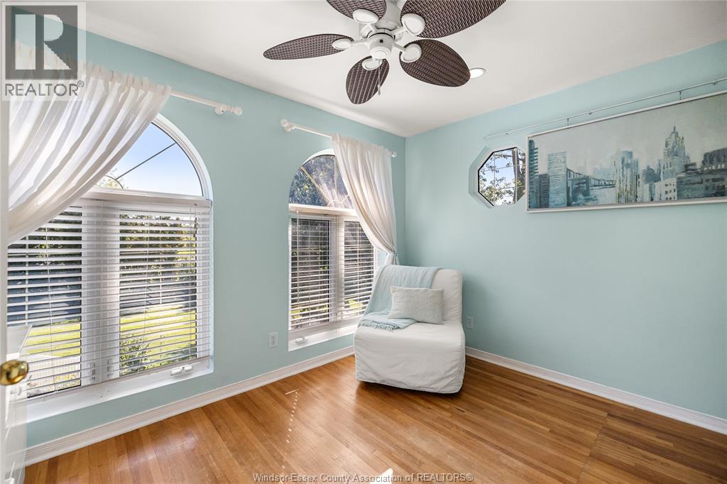 3926 ROSELAND DRIVE West - 24
