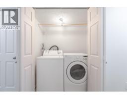 Living room - 688 Latimer Street Unit# 102, Penticton, BC V2A5R6 Photo 11