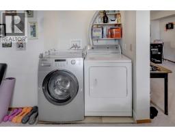 8636 47 Avenue Nw, Calgary, AB T3B2A2 Photo 20