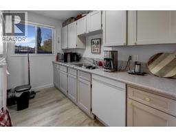 Kitchen - 8636 47 Avenue Nw, Calgary, AB T3B2A2 Photo 8