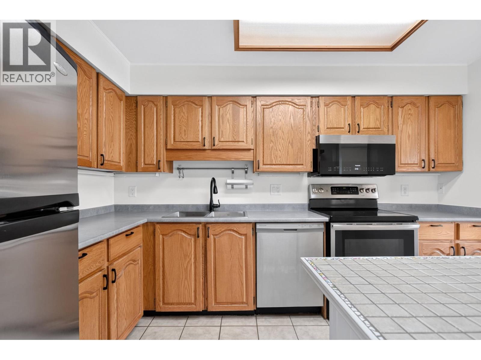 408 777 EIGHTH STREET, New Westminster - Image 1