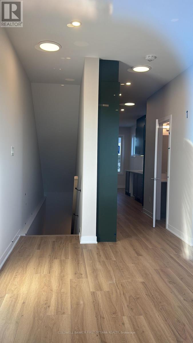 330 STARGRASS PRIVATE, Ottawa — photo 3