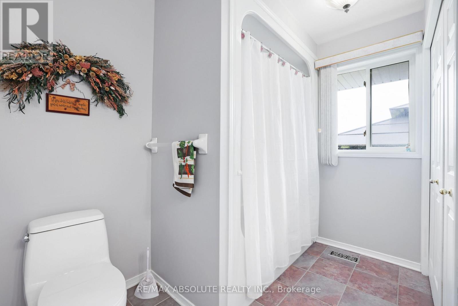 14 RILEY CRESCENT - 16