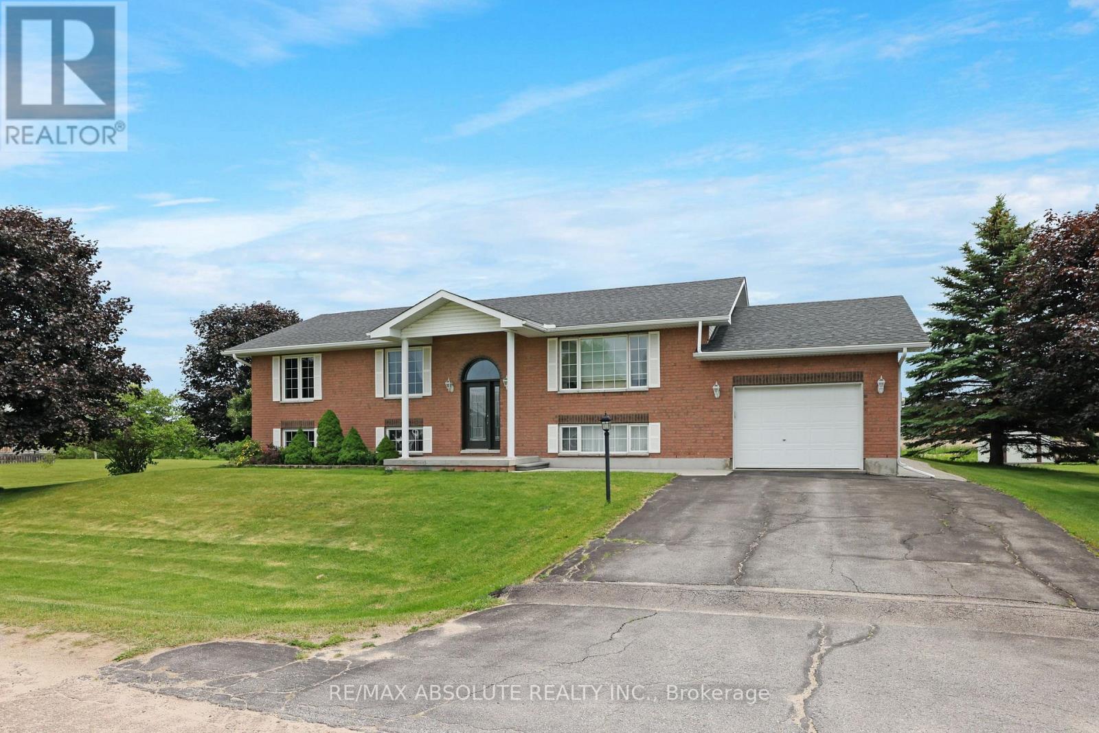 14 RILEY CRESCENT - 32
