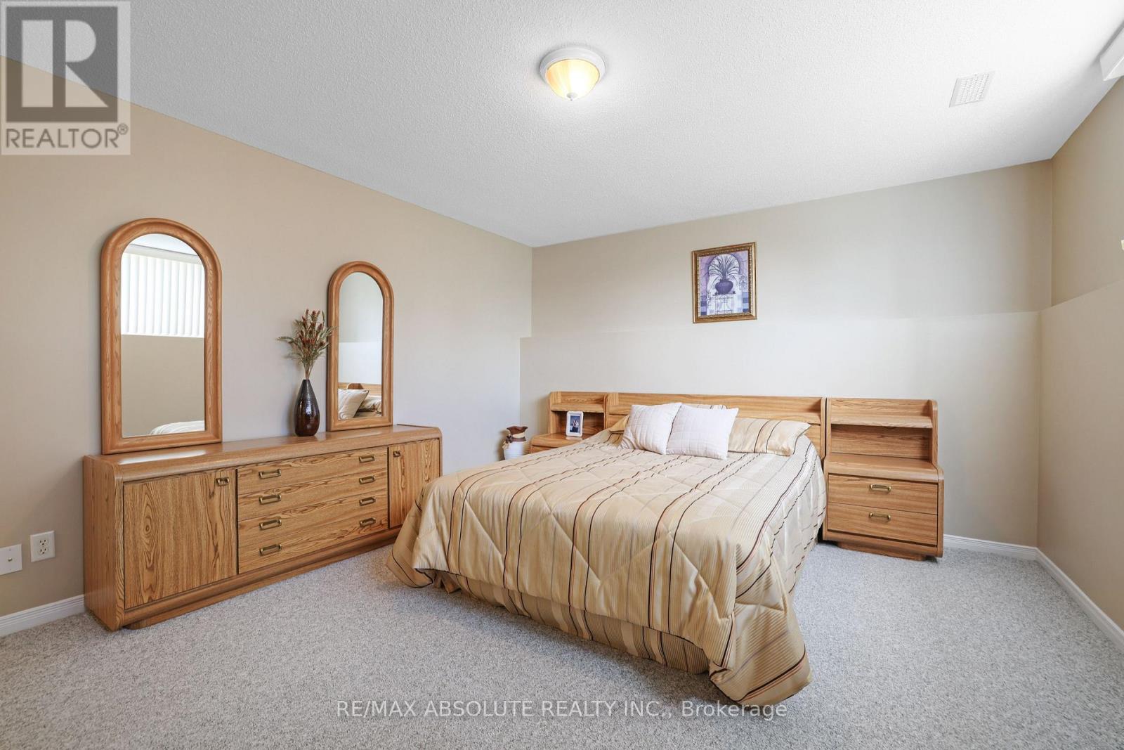 14 RILEY CRESCENT - Image 37