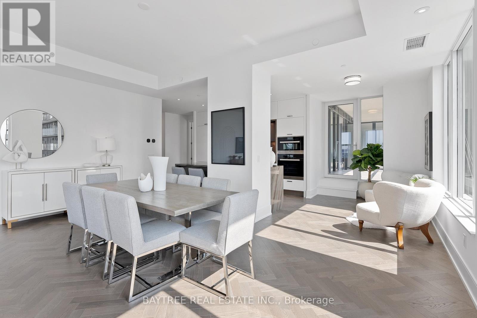 1108- 455 Wellington Street West, Toronto, ON photo 13