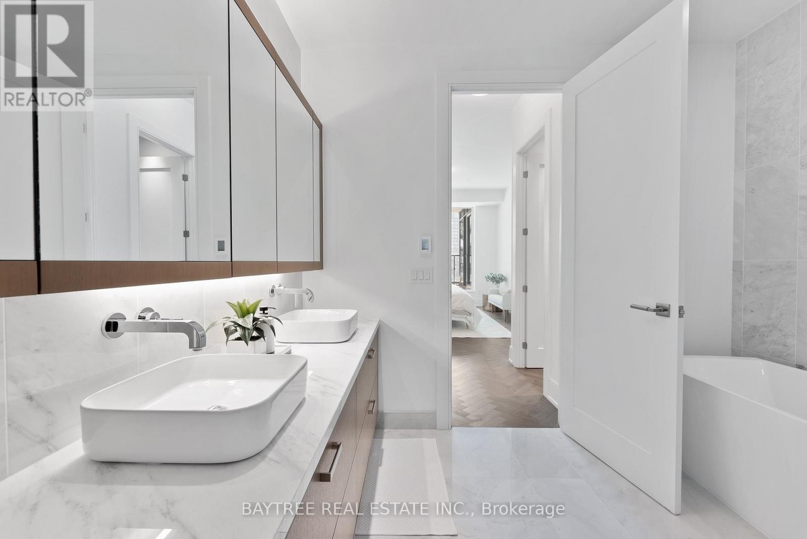 1108- 455 Wellington Street West, Toronto, ON photo 32