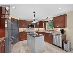Bathroom - 88 Saxonville Court, Strathroy Caradoc, ON N7G4M1 Photo 14