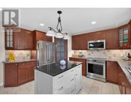 Family room - 88 Saxonville Court, Strathroy Caradoc, ON N7G4M1 Photo 15