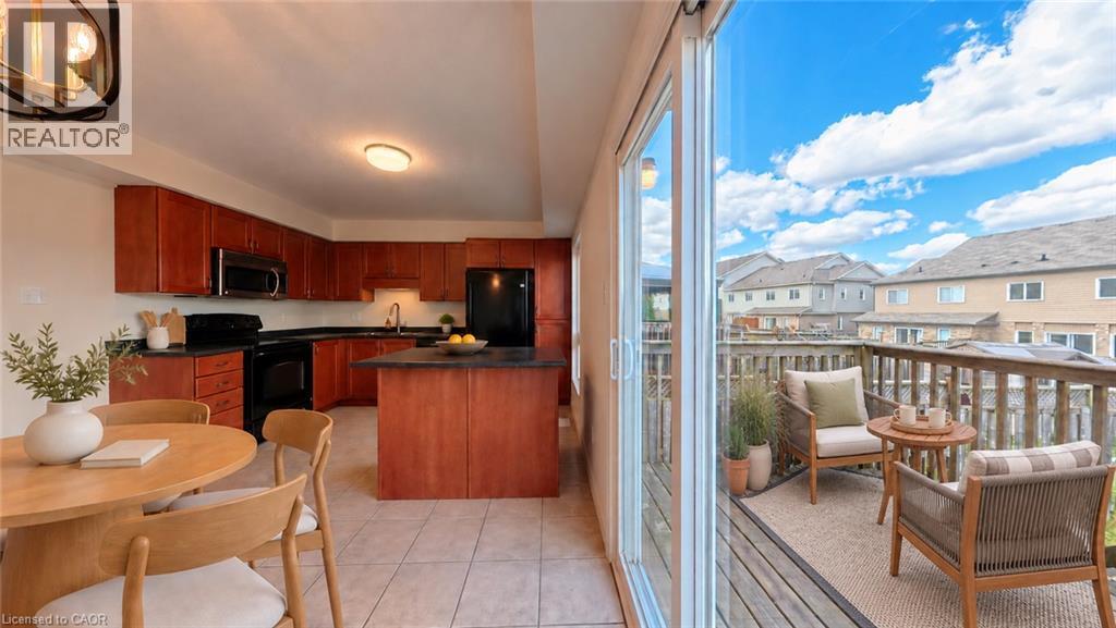 250 PARKVALE Drive, Kitchener — photo 6
