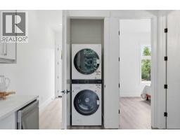 8518 33 Avenue NW - photo 11