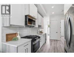 8518 33 Avenue NW - photo 9
