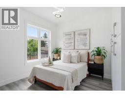 8518 33 Avenue NW - photo 12