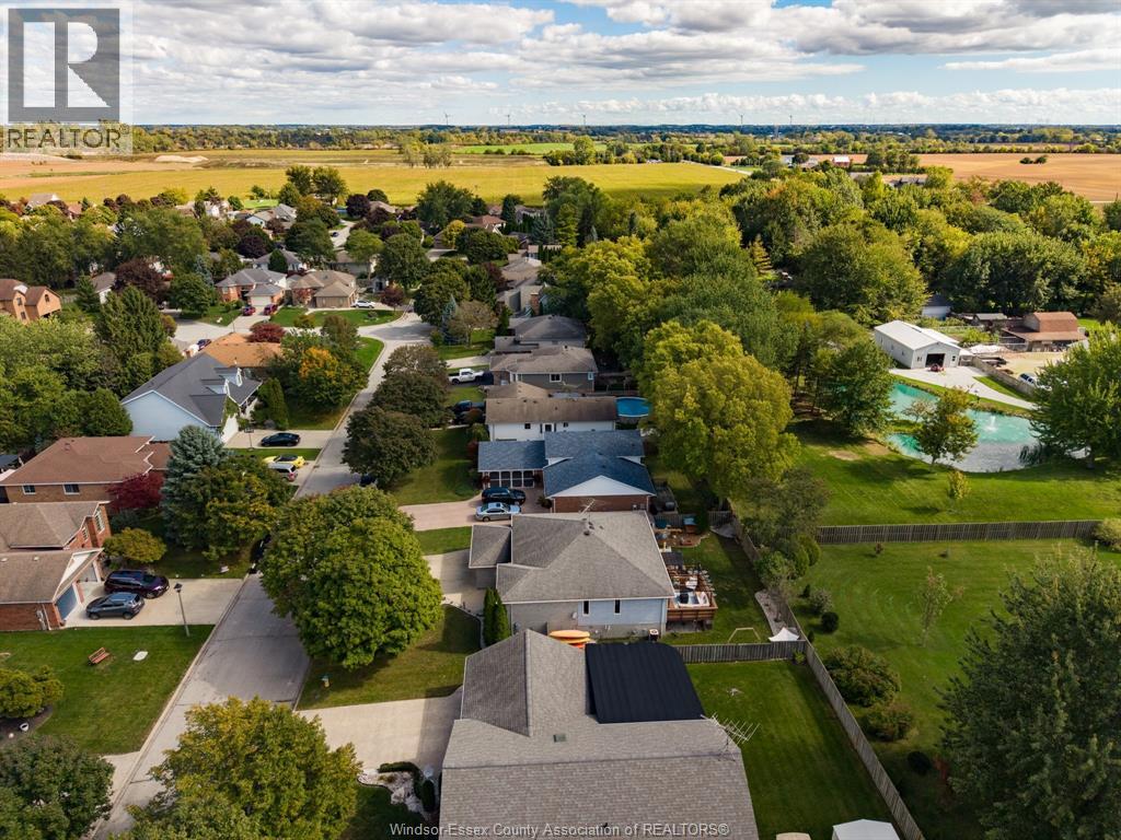 303 STONE RIDGE AVENUE - Image 45
