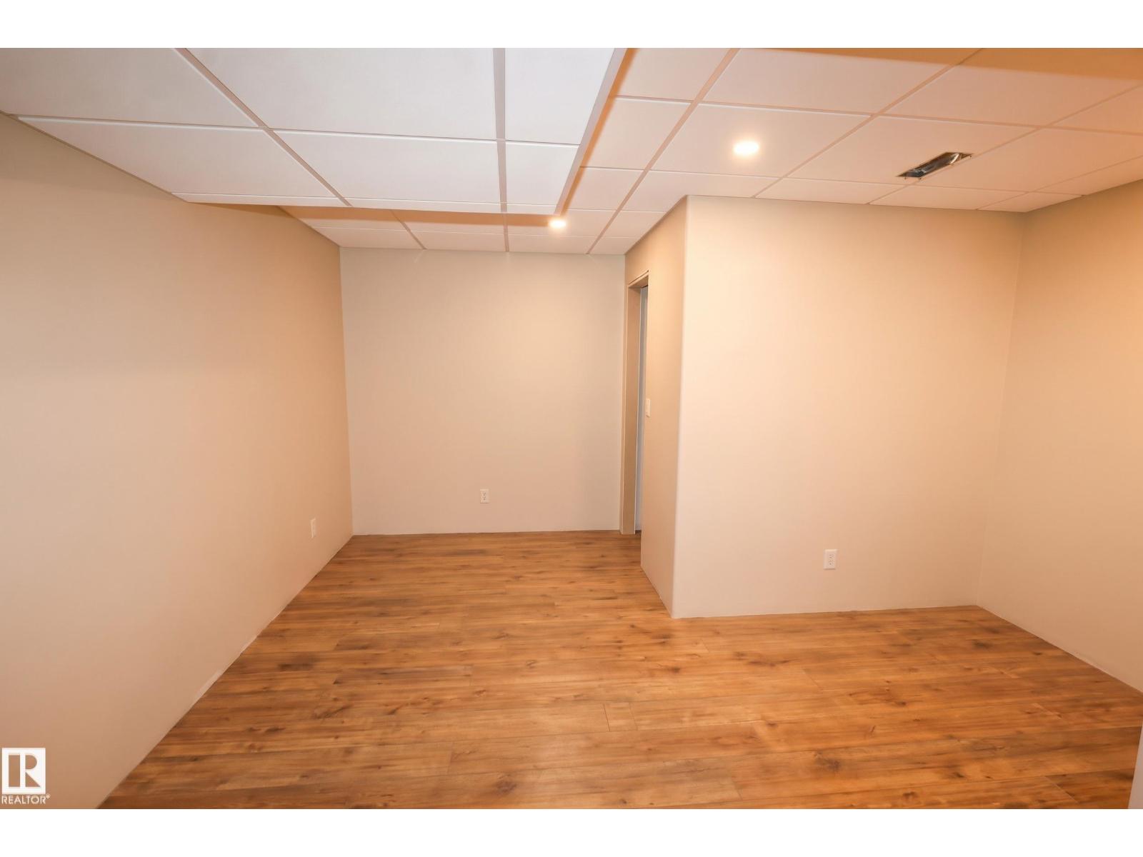 9606 82 AV - Image 35