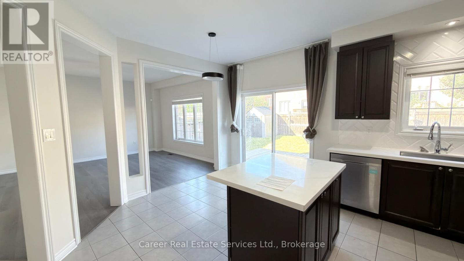 10 Campview Street, Whitby, ON photo 10