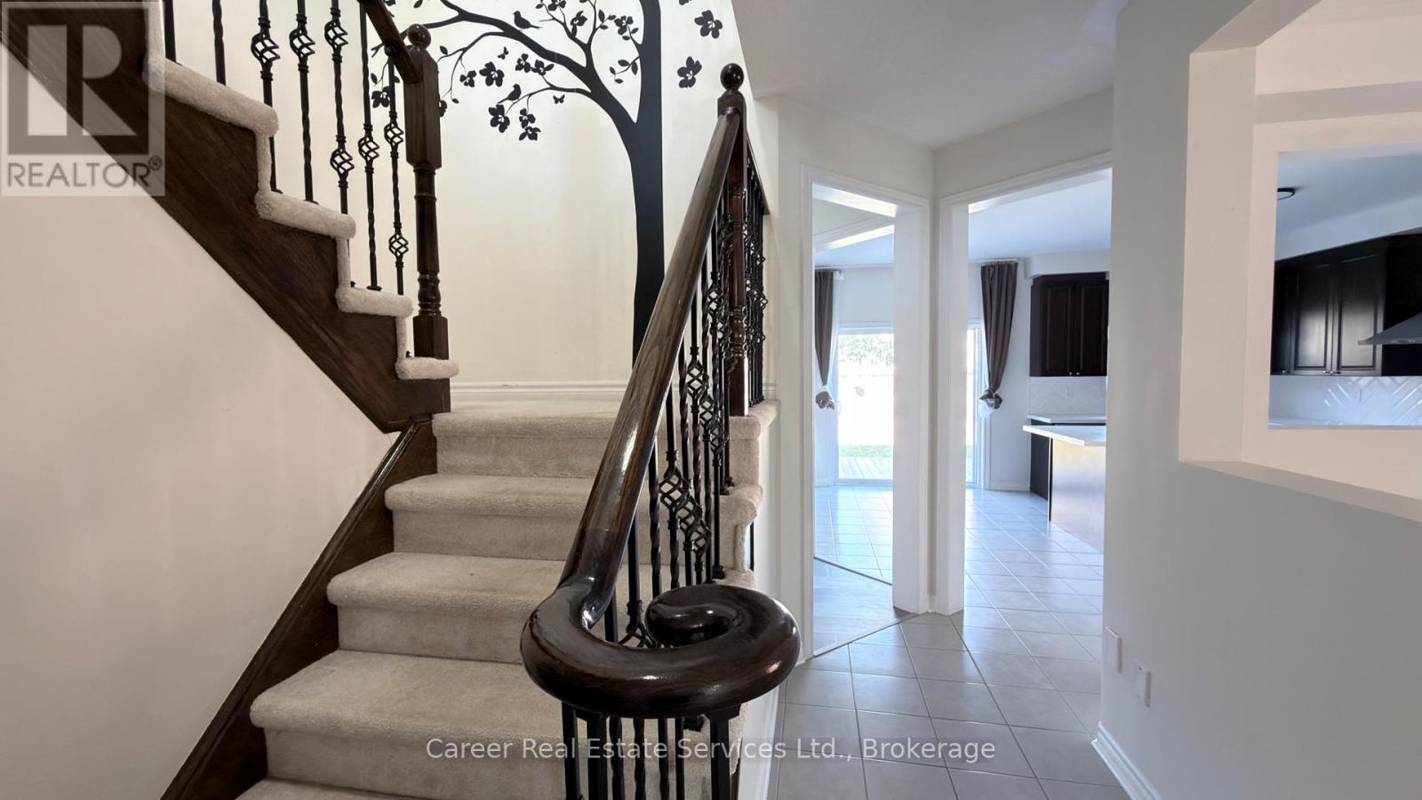10 Campview Street, Whitby, ON photo 4