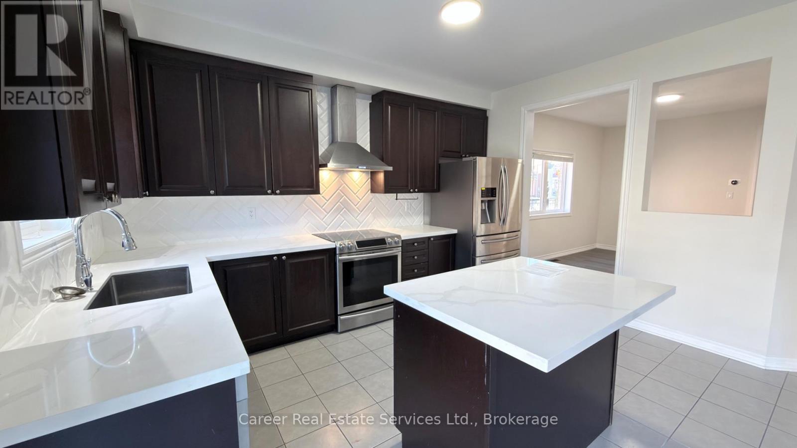 10 Campview Street, Whitby, ON photo 7