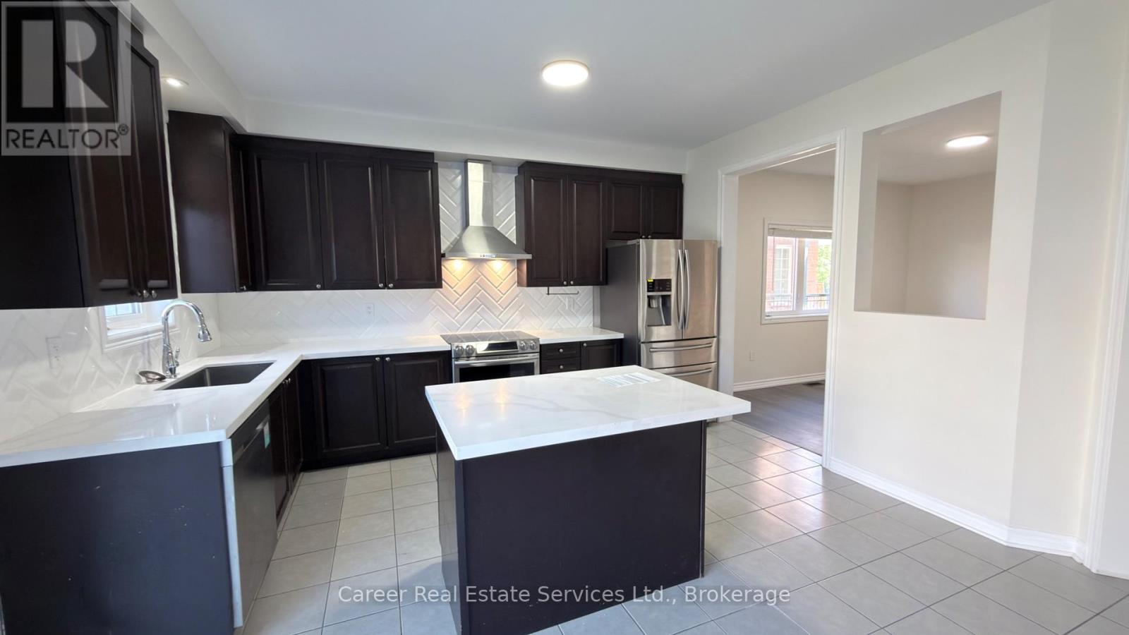 10 Campview Street, Whitby, ON photo 8