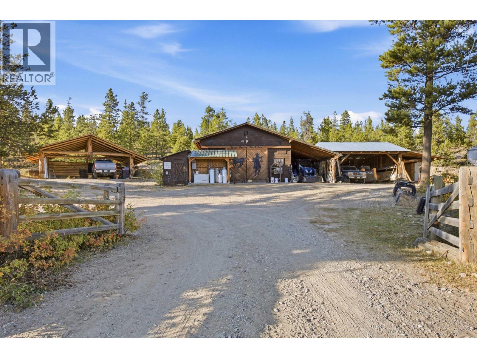  19647 20 Highway, Williams Lake - Image 1