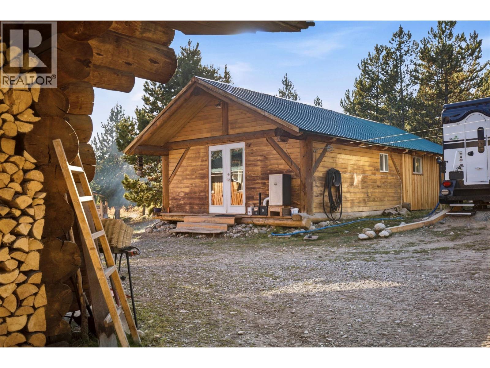  19647 20 Highway, Williams Lake - Image 1