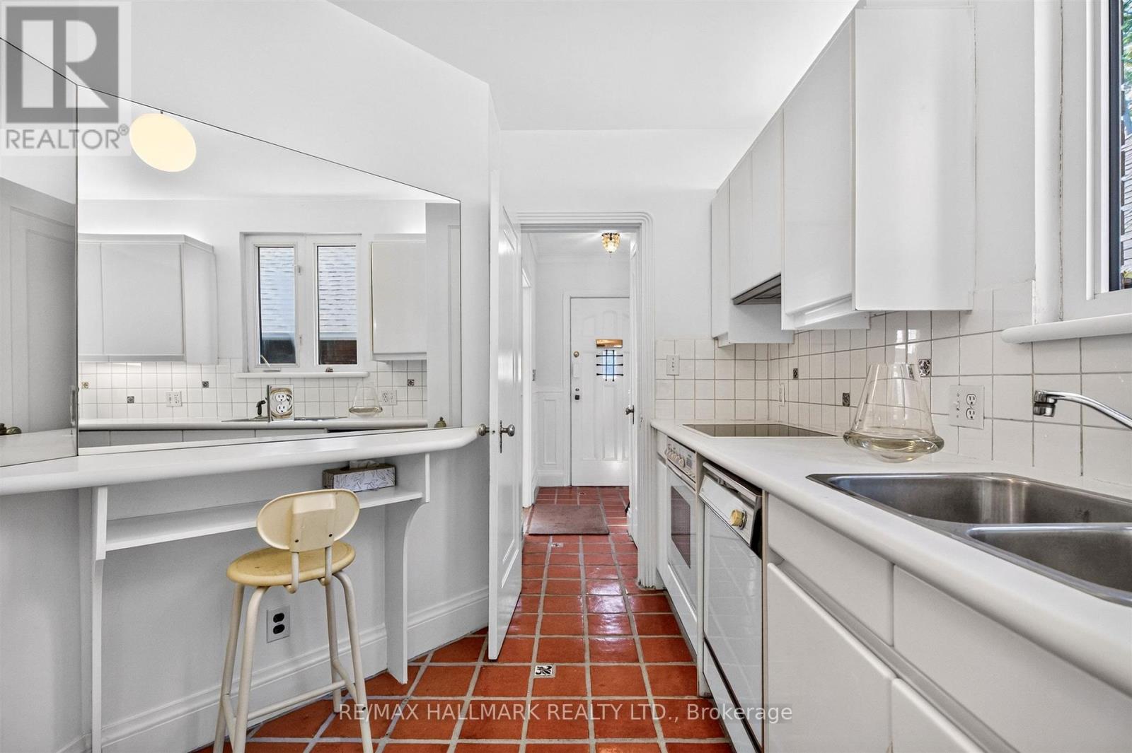 70 Parkview Avenue, Toronto, ON photo 16
