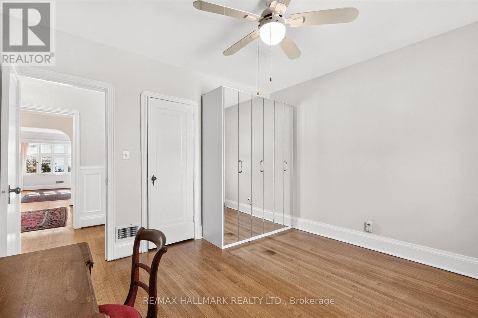 70 PARKVIEW AVENUE - 20