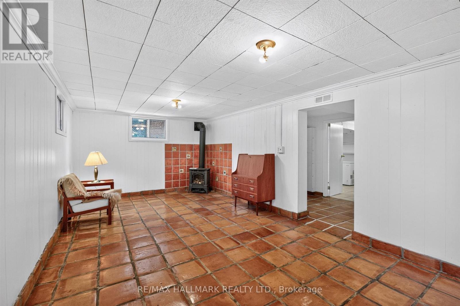 70 PARKVIEW AVENUE - 27