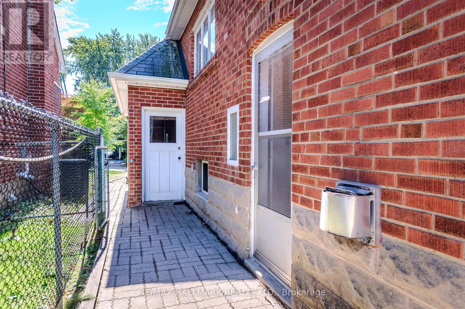 70 Parkview Avenue, Toronto, ON photo 37