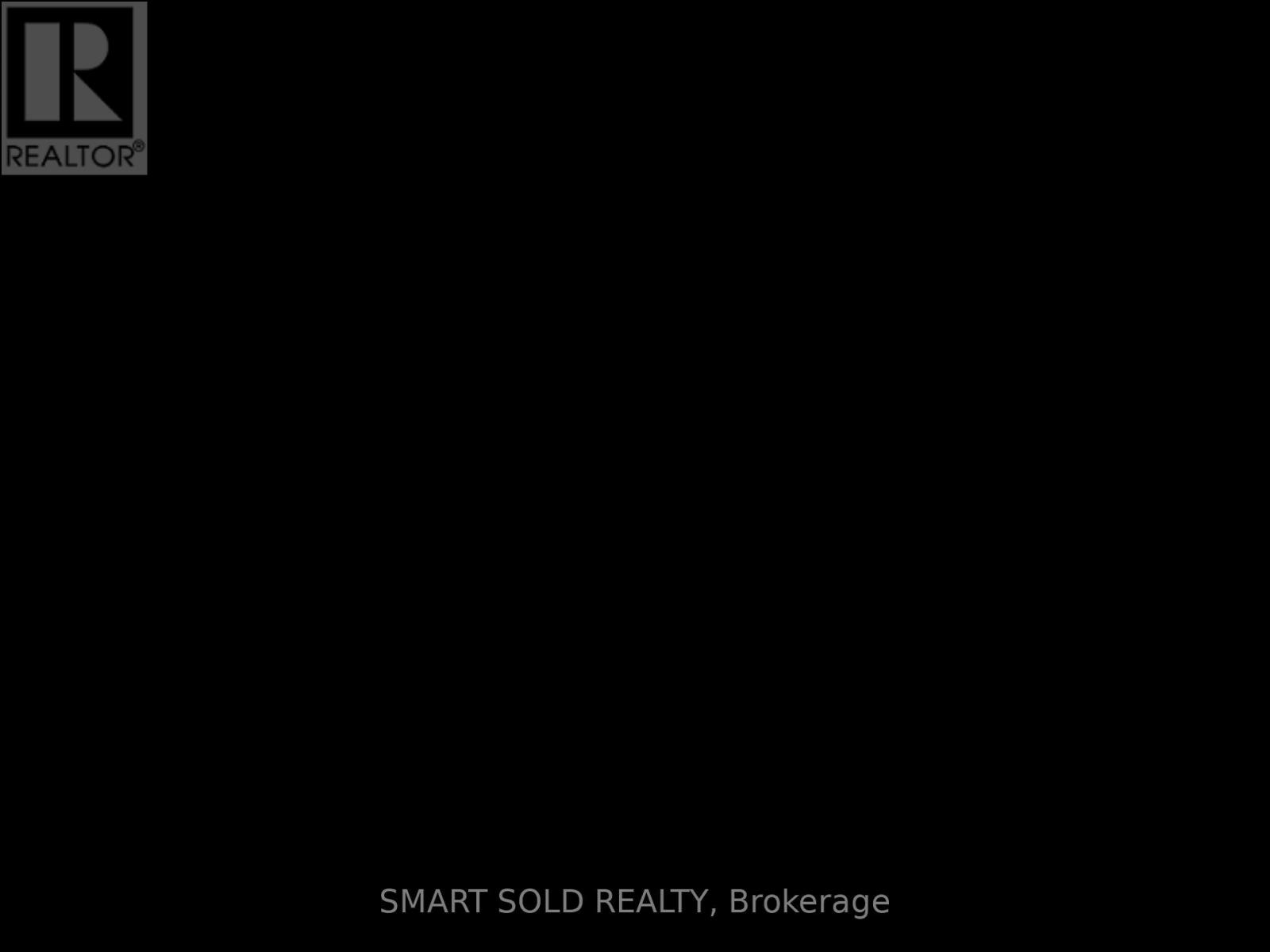 711 Dunlop Street West, Whitby, ON photo 1