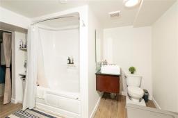 141 Frederick Street, Brandon, MB R7A5K3 Photo 21
