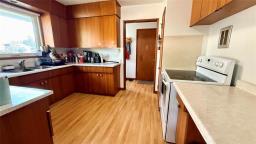 215 Broadway Street S, Deloraine, MB R0M0M0 Photo 13