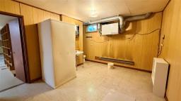 215 Broadway Street S, Deloraine, MB R0M0M0 Photo 36