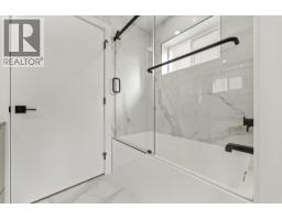 2 3576 E Pender Street, Vancouver, BC V5K2E3 Photo 11