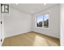 2 3576 E Pender Street, Vancouver, BC V5K2E3 Photo 12
