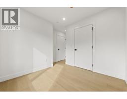 2 3576 E Pender Street, Vancouver, BC V5K2E3 Photo 13
