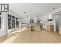 2 3576 E Pender Street, Vancouver, BC V5K2E3 Photo 20