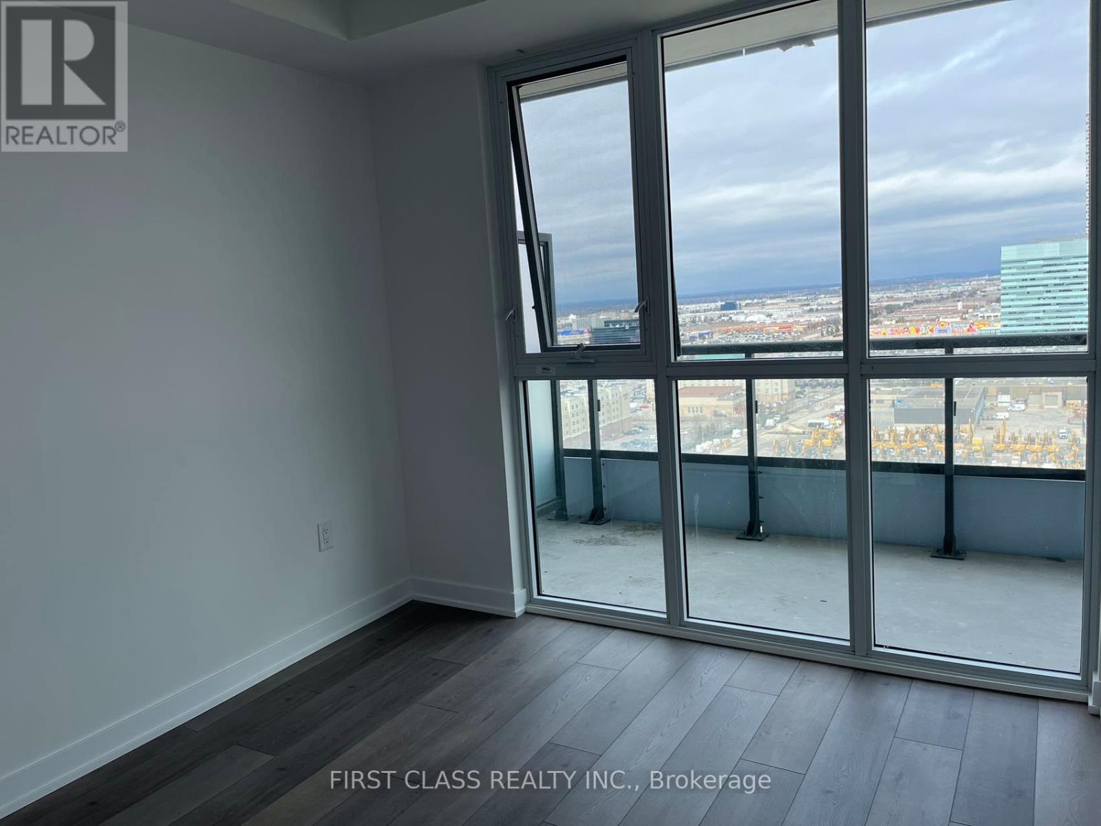 2012 - 38 HONEYCRISP CRESCENT, Vaughan (Vaughan Corporate Centre) — photo 7