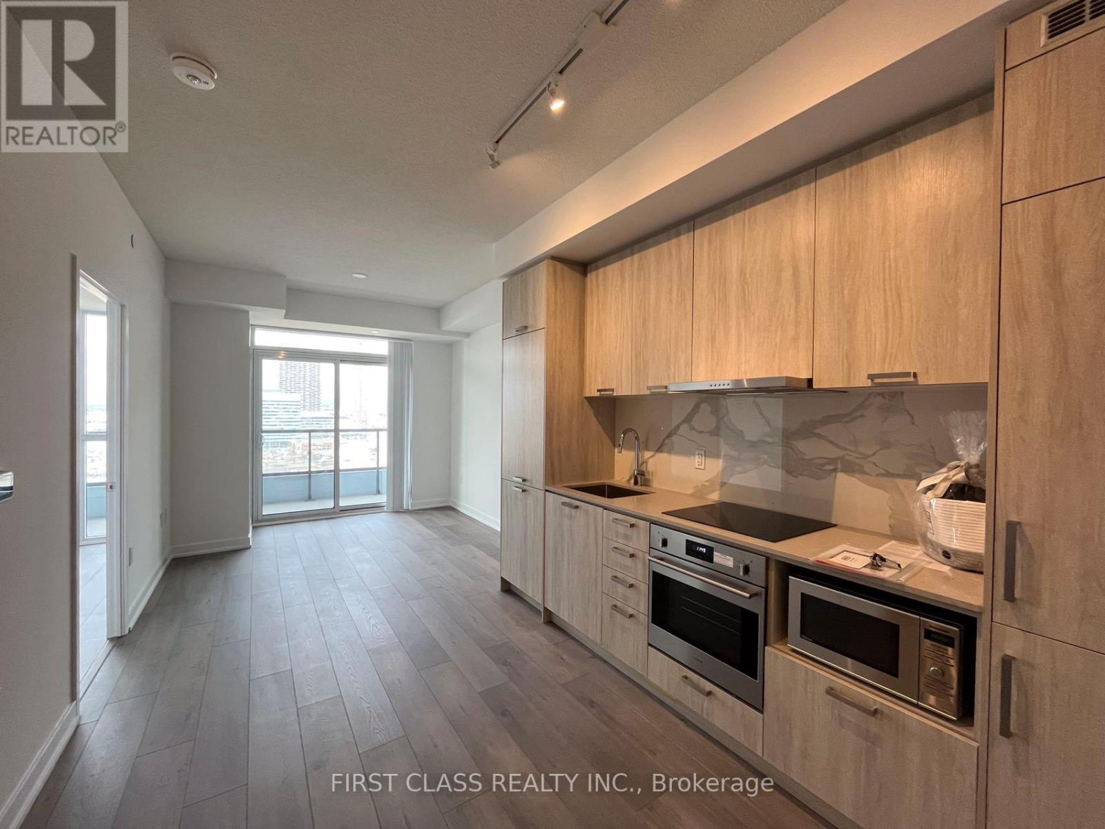 2012 - 38 HONEYCRISP CRESCENT, Vaughan (Vaughan Corporate Centre) — photo 8