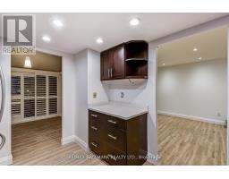 1211 - 20 Harding Boulevard W, Richmond Hill, ON L4C9S4 Photo 25