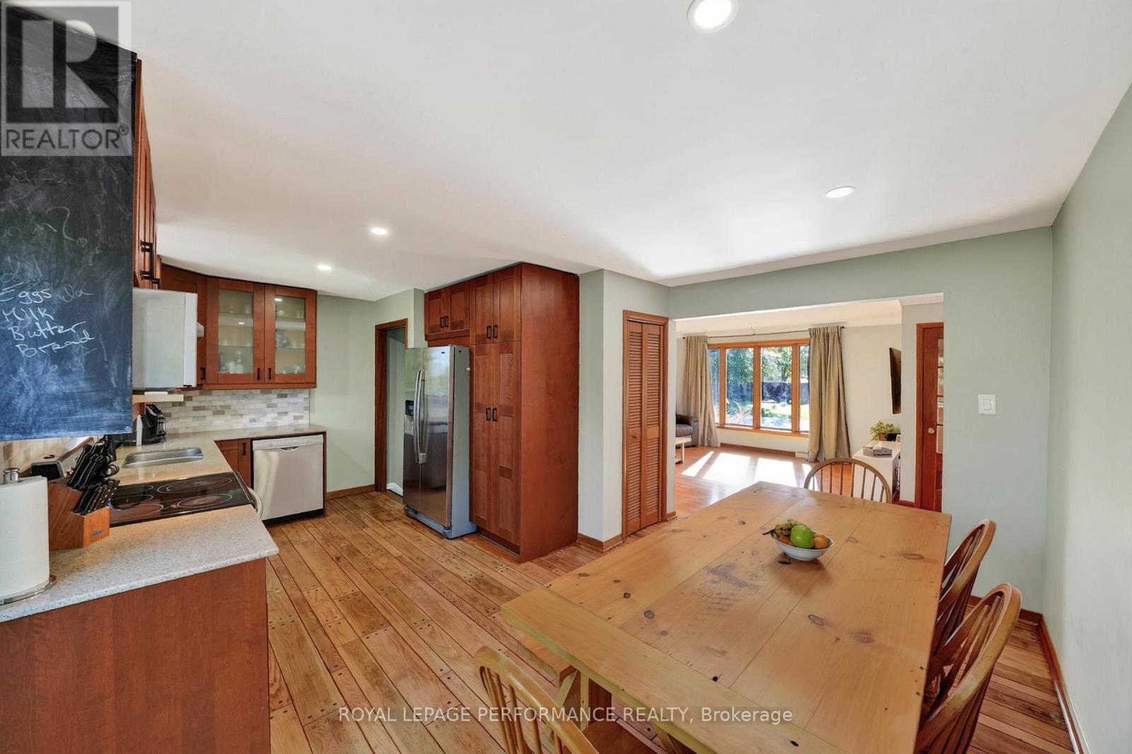 2761 ROSS AVENUE - 10