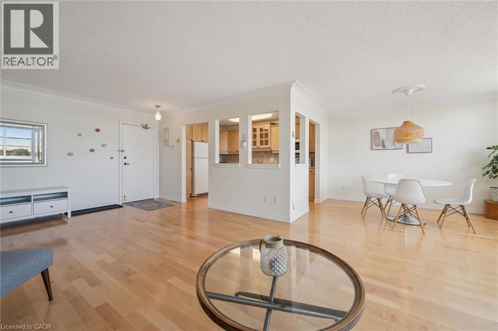 #910 65 WESTMOUNT Road N - Image 14