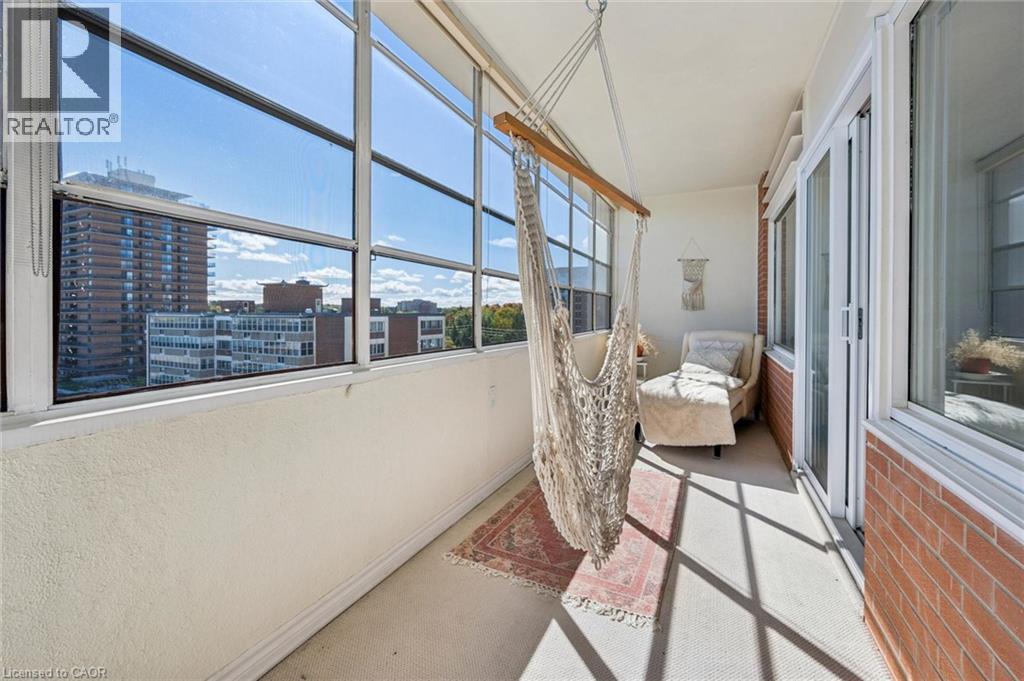 #910 65 WESTMOUNT Road N - Image 31