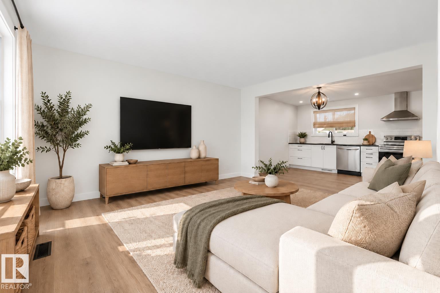 8914 162 ST NW - 5